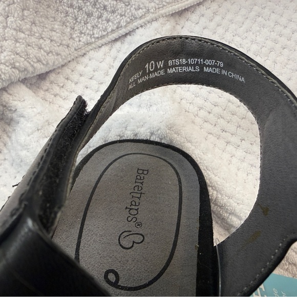 BareTraps Women's Black Strappy Sandals - Picture 4 of 7